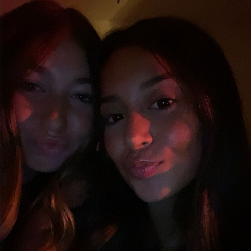 Meet your Posher, Alexis